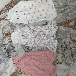 Set of 3 onsies.